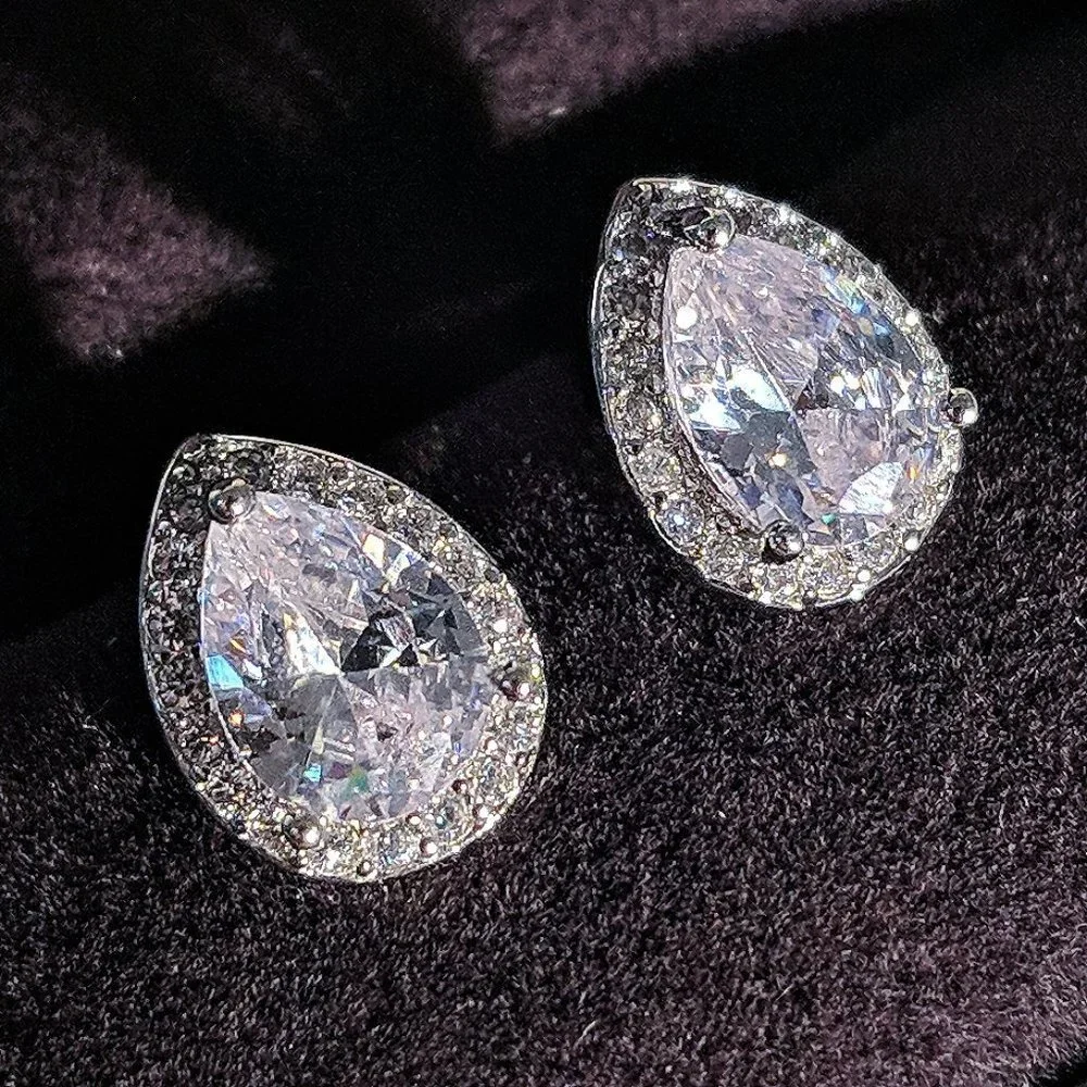 🎁Classy Pear Cut White CZ Cute Wedding Earrings, MLNN1157 - Picture 2 of 5